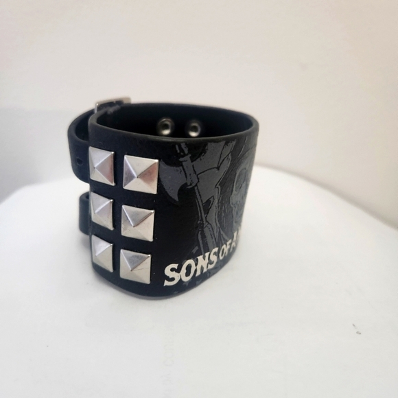 Sons of Anarchy studded bracelet - Picture 9 of 10